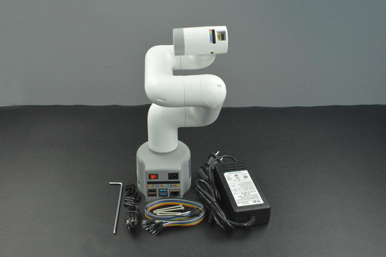Robotic Arm Six-axis, Based on a Raspberry Pi, With Flat Base