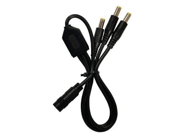 Splitter cable for powering up to 3 DERAMAX source repellers from one source