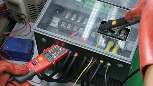 Voltage detector UNI-T UT18E