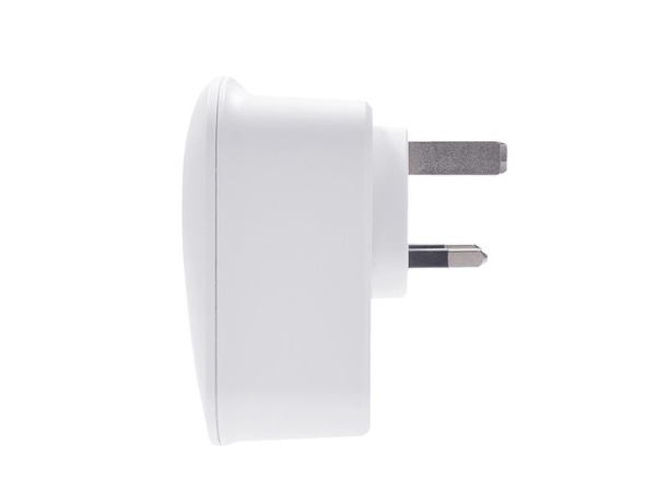 Travel adapter SOLIGHT PA03UK from the Czech Republic for use in UK