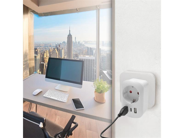 Travel adapter SOLIGHT PA03USA from the Czech Republic for use in USA