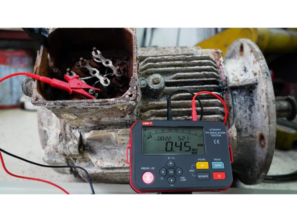 Isolationsmodstandstester UNI-T UT503PV med fotovoltaisk strømforsyning