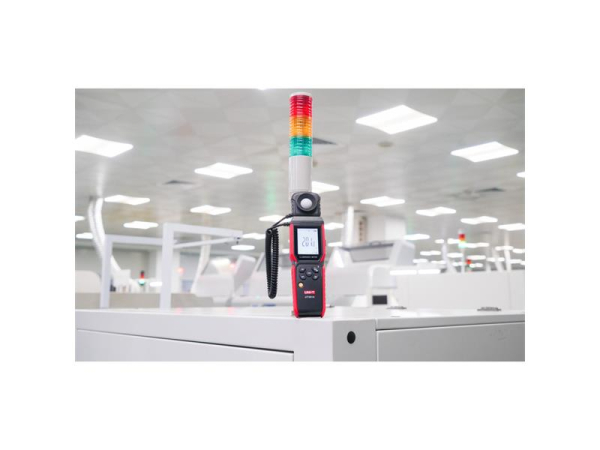 Digital Luxmeter UNI-T UT381A med bred måleområde og datalagring