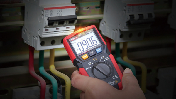 Multimeter UNI-T  UT125C