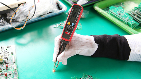 Multimeter UT116A UNI-T med SMD loddekomponenttest, 36V, 30MΩ, 30mF