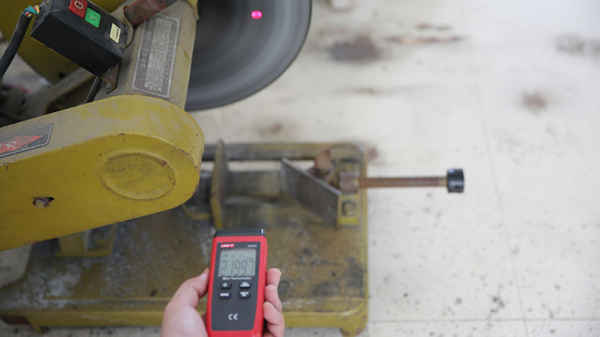 Tachometer UT373 UNI-T digital ikke-kontakt med laserpointer