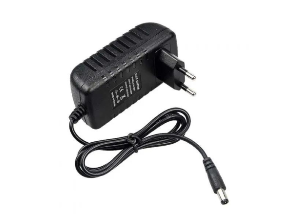 12V 2500mA strømforsyning V-TAC VT-23032 til LED, plast, 2.5A, 30W, kortslutningsbeskyttelse, overbelastningsbeskyttelse, stabil udgangsspænding