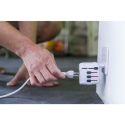 Rejseadapter SKROSS PA34 universel fra Tjekkiet til 150 lande, fuldt jordforbundet, 3-polet, 110V - 250V / 10A max.
