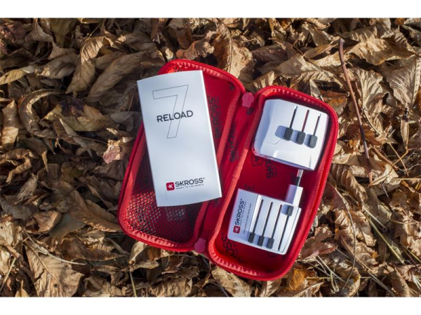 Rejseadapter SOLIGHT PA48PD65 universel til 220 lande med hurtigopladning USB-C og USB-A