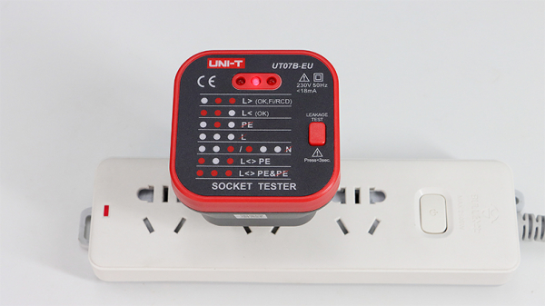 Stikkontakt Tester UNI-T UT07B-EU 230V / AC