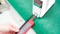 Spændingstester 12V til 400V AC/DC UNI-T UT22B-EU uden batteri, IP54, faldbeskyttelse 2m