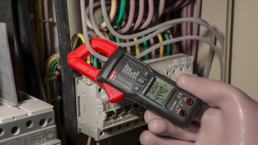 Smart klemmemultimeter UNI-T UT202T AC/DC spænding, strøm og modstand