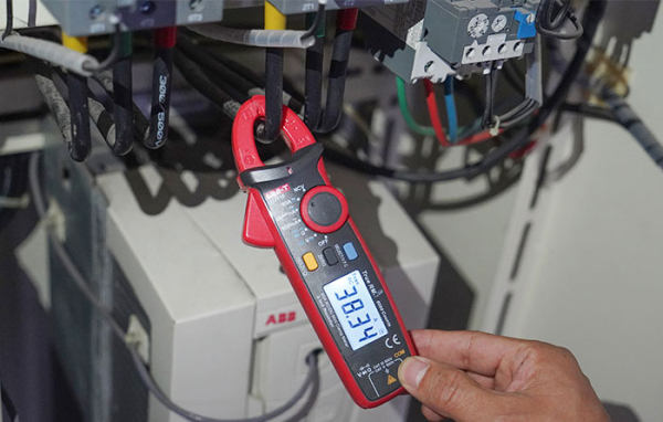 Multimeter UNI-T  UT211B clamp
