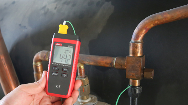 Digital termometer UNI-T UT320A med temperaturprobe type K