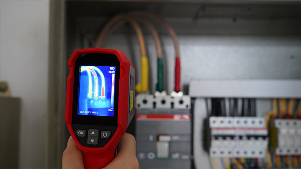 Termisk kamera UNI-T UTi712S med temperaturområde -20°C til +400°C, IP54, 2m faldsikker