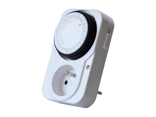 Ugentlig mekanisk switchstik GETI WF1, 3500 W, 230 V AC