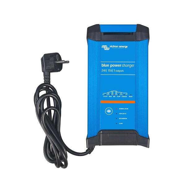 BlueSmart 12V/15A Smart Battery Charger (1) IP22
