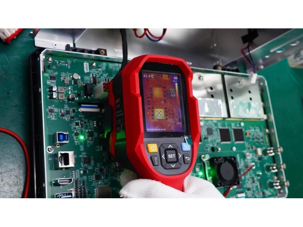 Thermal camera UNI-T UTi720B
