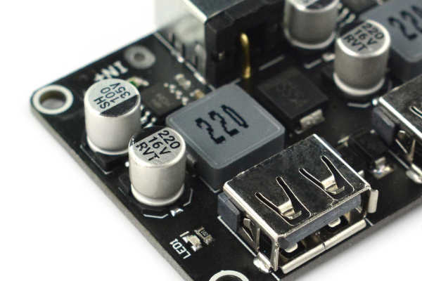 2-way Fast Charge Buck, kompatibel med Raspberry Pi 4B, Jetson Nano.