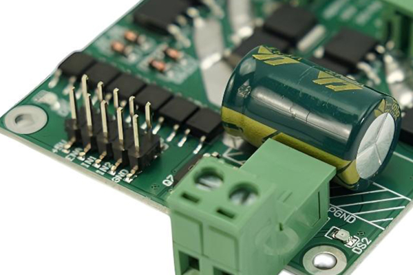 DC Motor Driver 2x7A, UVLO, Photo Coupler, ESD Protection