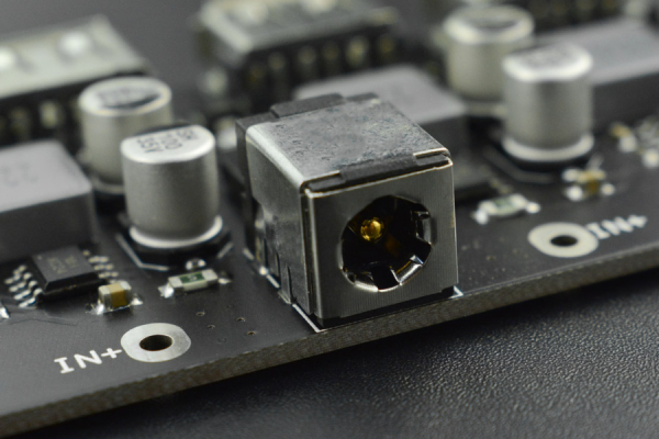 4-way Fast Charge Buck, kompatibel med Raspberry Pi 4B, Jetson Nano.