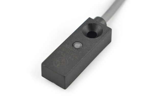 5V metal-nærhedskontakt, 4mm, IP67, NPN