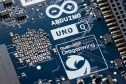 Arduino UNO Q Development Board (4GB LPDDR4, 32GB eMMC)