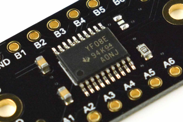 8-Bit Level Translator TXS0108E, 1.2V-5.5V, 60Mbps, Bidirectional