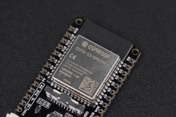 IoT Microcontroller FireBeetle 2 ESP32-E N16R2, 16M Flash, 2M PSRAM, Supports Wi-Fi & Bluetooth
