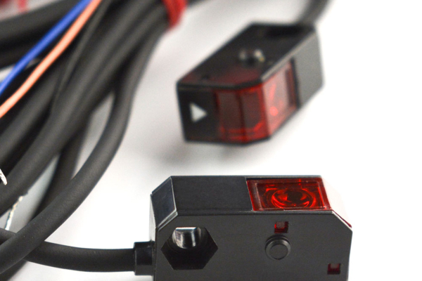 Infrared Photoelectric Switch, 1.5m, <1ms Response, 9-24V, NPN