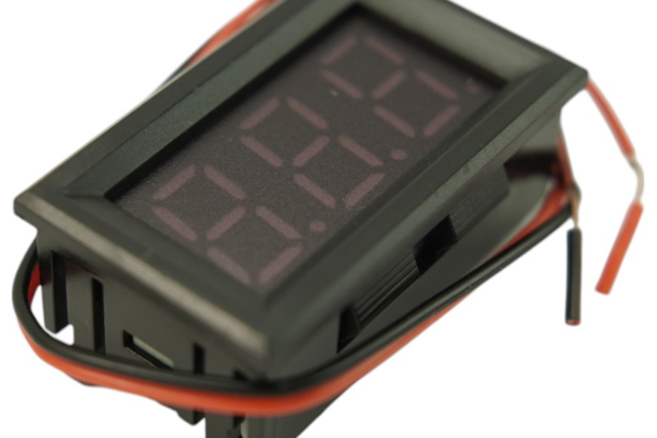 LED Voltage Meter, Blue, 3-30V, 1% Accuracy