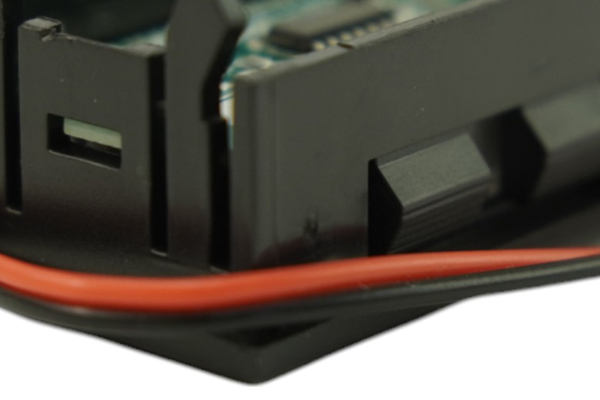 LED-voltmeter med stikforbindelser