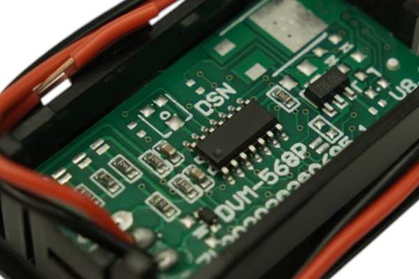 LED Voltage Meter Green, 3-30V, 1% Accuracy