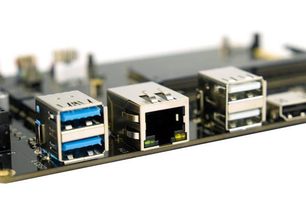 Lite Carrier Board for LattePanda Mu Compute, USB 3.0, Ethernet, PCIe 3.0, M.2 M key, HDMI