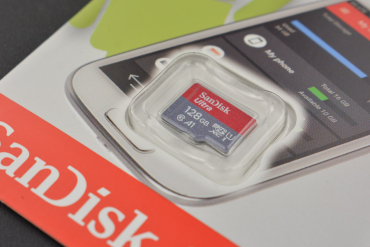 MicroSD Memory Card 128GB Class 10, with Card Reader