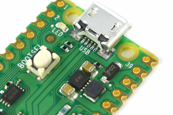 Raspberry Pi Pico RP2040 Dual-Core 2MB Flash 26 GPIO