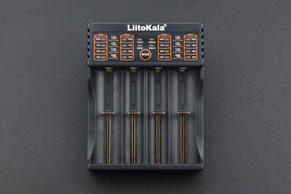Smart Multifunctional Charger, 4 Slots, Li-ion/Ni-MH, LED Indicators