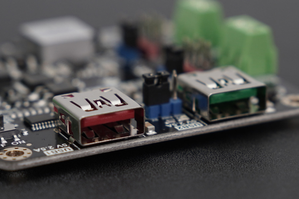 Solar Power Manager 12V Lead-Acid Battery, 4A, MPPT, 5V/12V Outputs