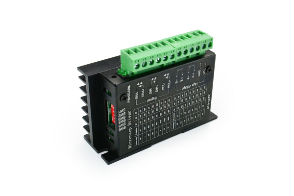 stepmotor-driver med stikforbindelser