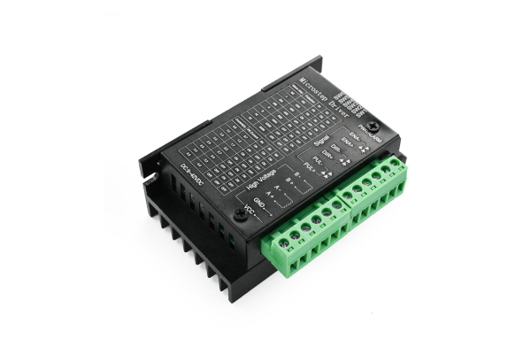 stepmotor-driver til robotter og Arduino