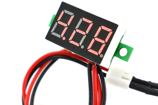 Voltage Monitoring Module 2.5V-30V, 300ms Refresh, 0.1V Error
