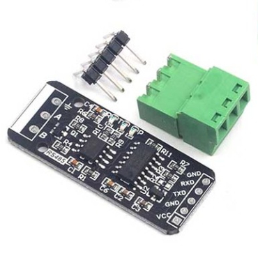 RS485 til TTL modul på sort printkort mærket RS485 med to transceiver-chips, løddehuller til B, A og stel foroven og pinrække VCC, GND, TXD og RXD forneden – med medfølgende grøn 3-polet skrueterminal og pinrække ved siden